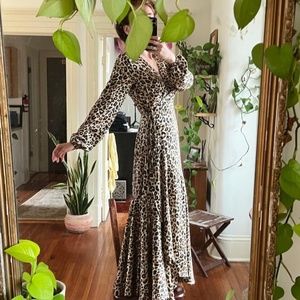 NWT Leopard Print Wrap Dress Crās